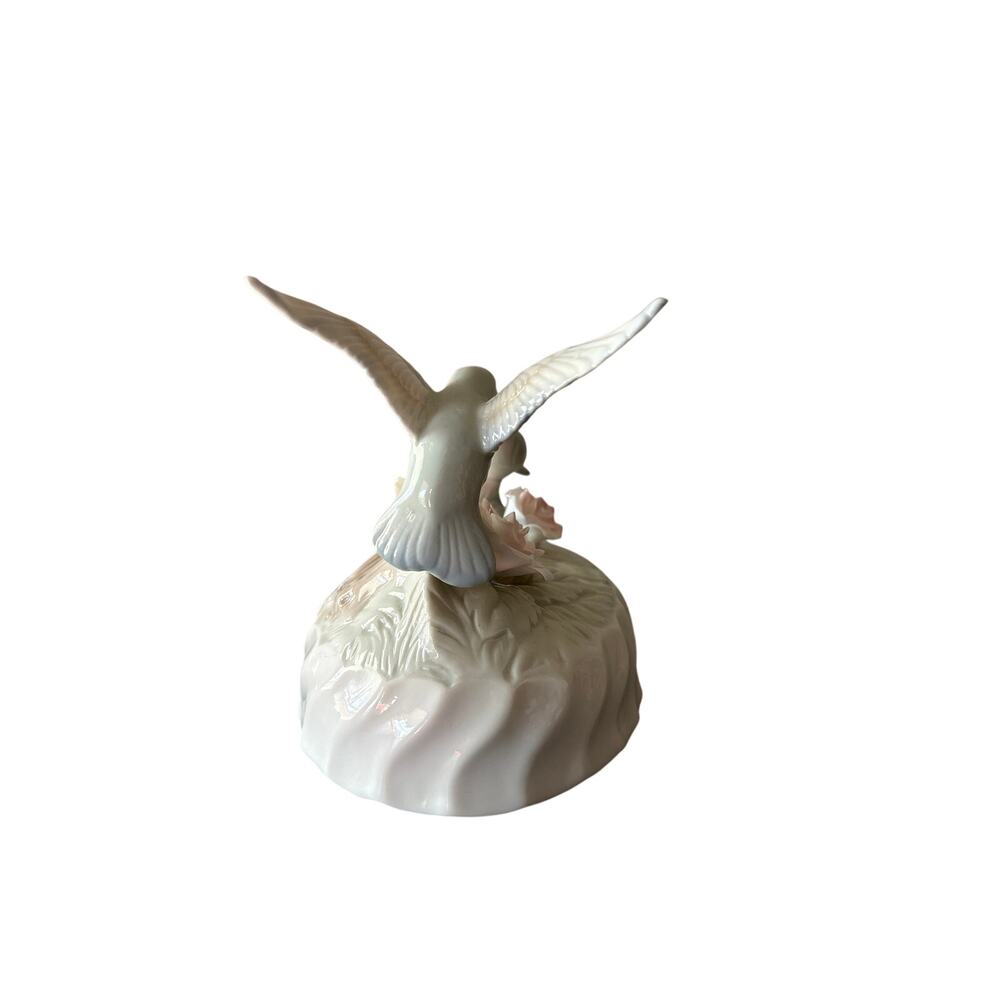 Vintage OCI Omnibus Hummingbird Porcelain Music Box Pink Roses Taiwan - Picture 3 of 10